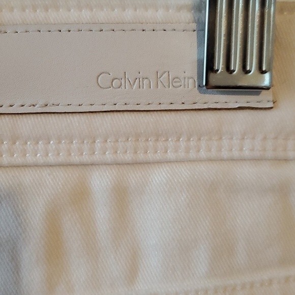 NWT CALVIN KLEIN WHITE ULTIMATE SKINNY JEANS SIZE 30 26 INSEAM - Picture 9 of 12